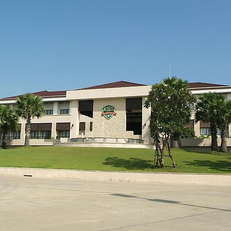Suwan Golf & Country Club Hotel Nakhon Pathom Exterior foto