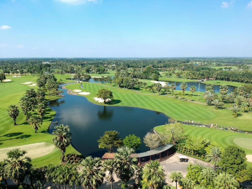 Suwan Golf & Country Club Hotel Nakhon Pathom Exterior foto