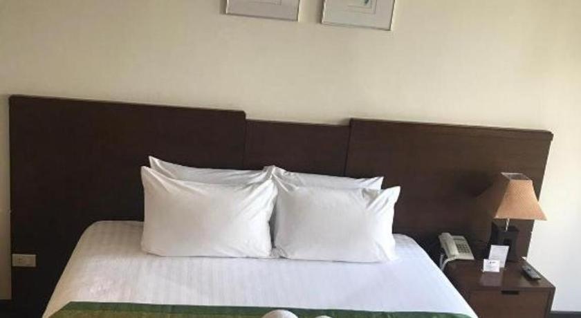 Suwan Golf & Country Club Hotel Nakhon Pathom Exterior foto